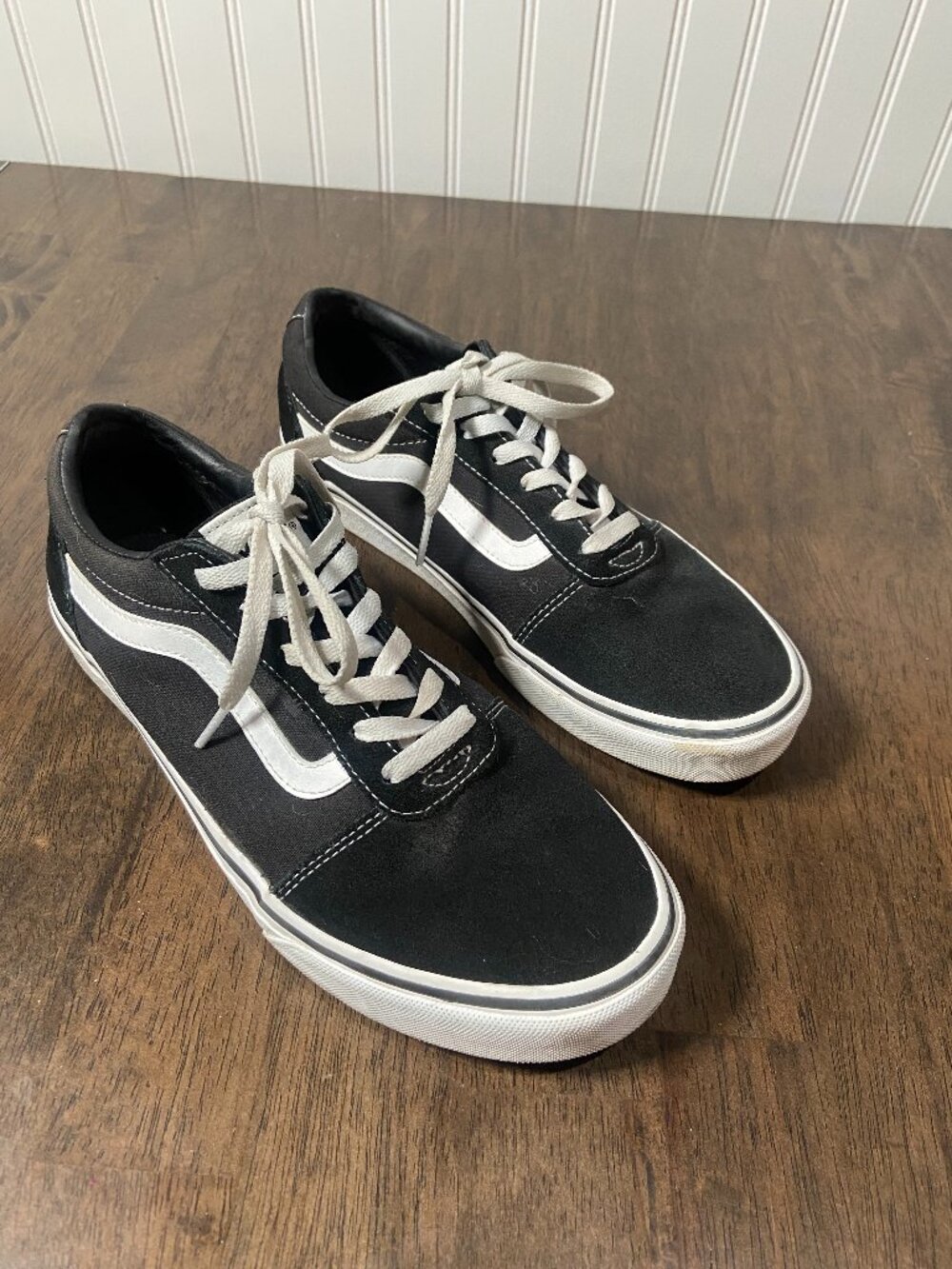 Vans Old Skool Black White Lace Up Sneakers Women's Size 11